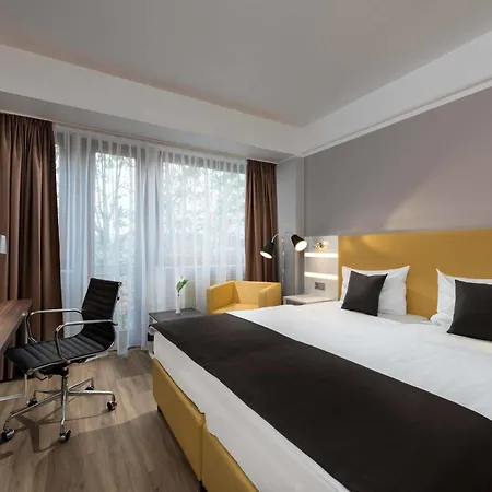Western Seminarius Hotel 3*
