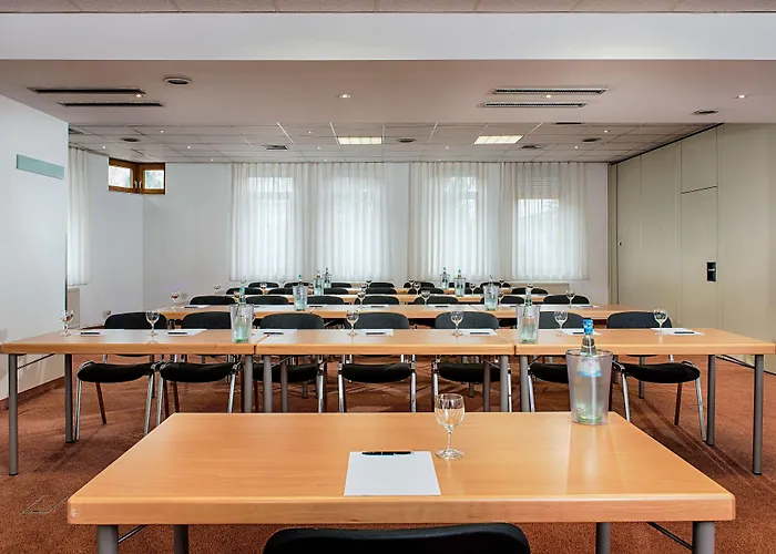 Отель Western Seminarius 3*